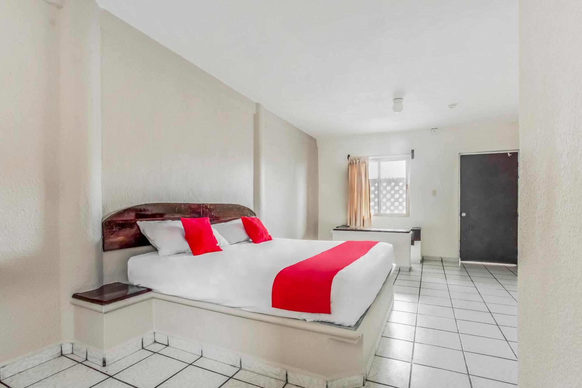 Oyo Hotel Jaguar Cancún Exterior foto