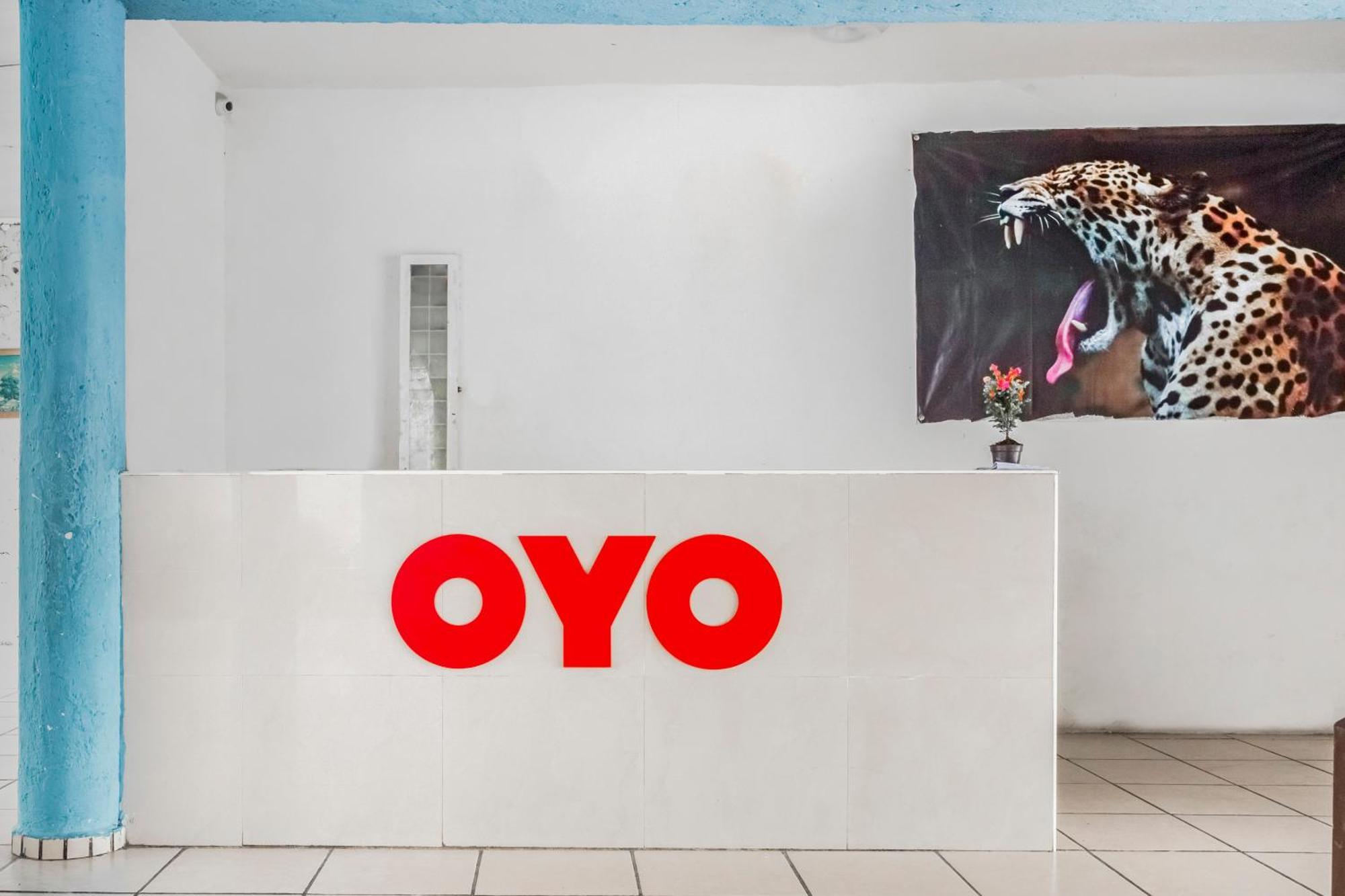 Oyo Hotel Jaguar Cancún Exterior foto